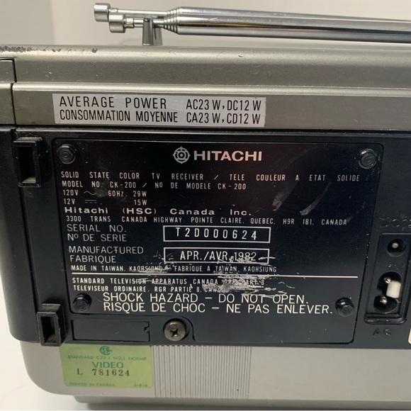 Hitachi CK-200 Portable TV 5” CRT Solid State Color Television 1982 - Powers On - Picture 11 of 16